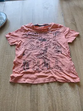 T.shirt 6/8 ans