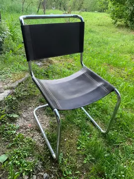 chaise en cuir