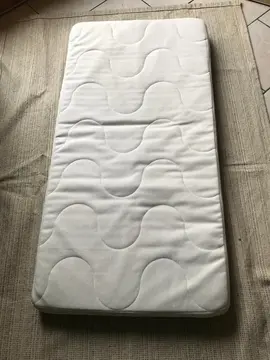 Matelas lit bébé