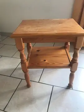 Table de chevet en pin