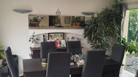 Étager en verre avec miroir