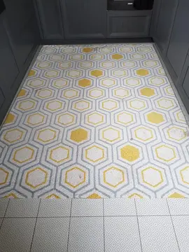 Tapis 170 x 230 cm (taché)