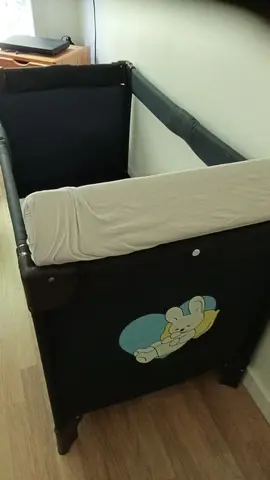 lit bébé en toile matelas épais