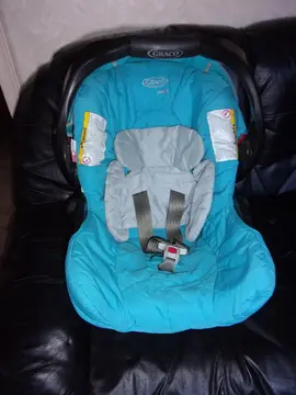 Siège auto et Cosy 2 en 1 Marque GRACO Coloris bleu Coque noire De la naissane à 12 mois