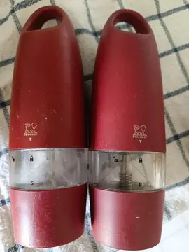 salière et poivrière automatique a pile Peugeot