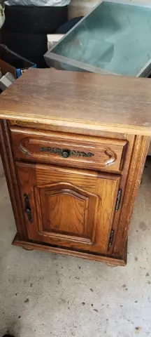 Petit meuble en bois