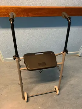 déambulateur tres bon etat