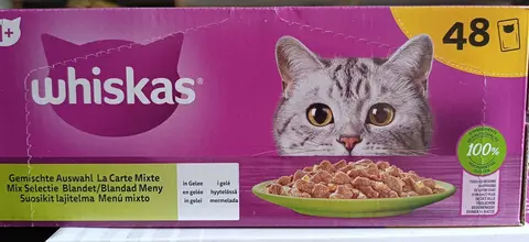nourriture et litière pour chat