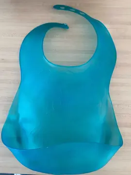 bavoir plastique