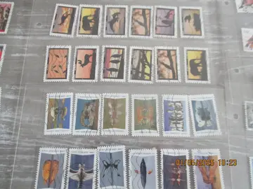 24 timbres oblitérés Reflets animaux / profils animaux