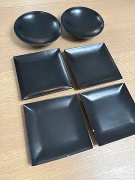 assiettes carrées et rondes