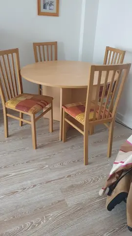table et 4 chaises