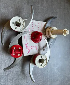 don des couperets pour ancien robot moulinex (voir modèle de la machine sur le 2 eme image joint)