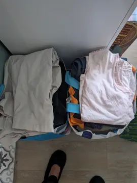 sac vêtements et chaussures