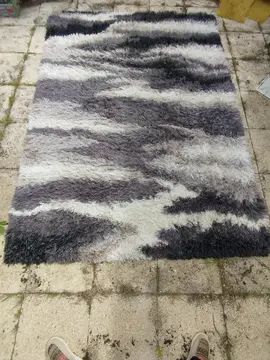 tapis de sol noir et blanc