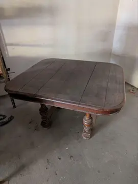 Table bois foncé