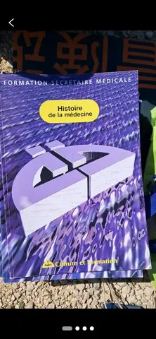 10 livres formation de secrétaire médicale
