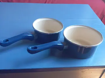 2 casseroles 13 cm et 15 cm