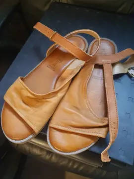 sandales cuir t 38.