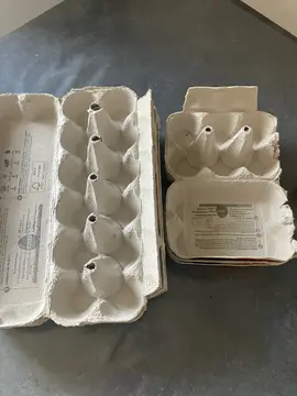 10 boîtes d’œufs vides