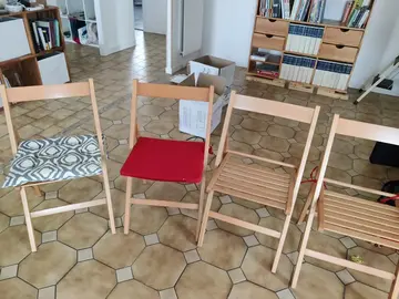 4 chaises pliantes
