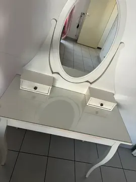 coiffeuse en tres bon etat