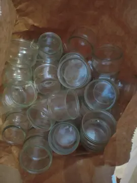 petits pots en verre