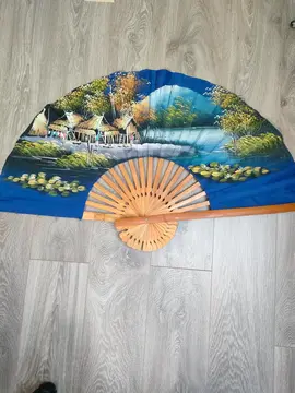 grand éventail décoratif