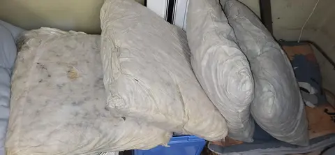 4 gros coussins
