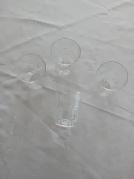 4 verres à eau