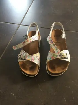 chaussures ouvertes filles 35