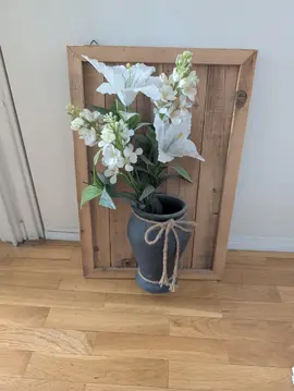 tableau en bois vase intégré