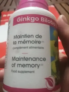 Complètement