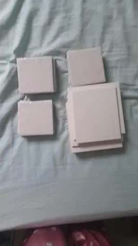 petits carreaux blancs pour cuisine ou autre.