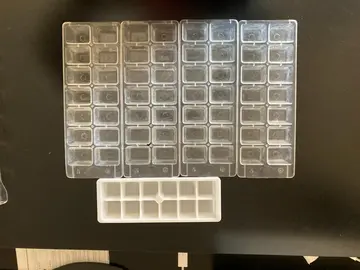 Bacs à glaçons et range oeufs