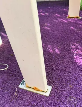 Table en verre et metal