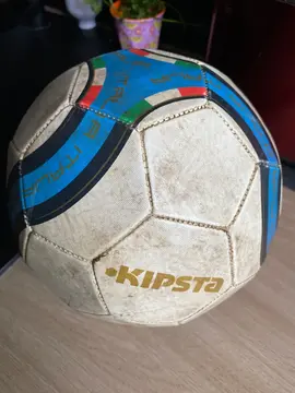 Ballon de foot Kipsta en cuir