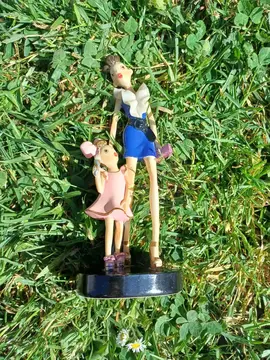 statuette fillette et sa maman