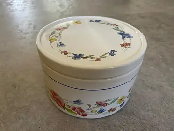 boite métal ronde décorée