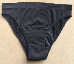 Culotte menstruelle NEUVE jamais servie bien-sûr