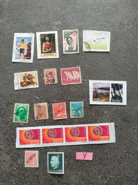 Timbres du monde entier lot Y