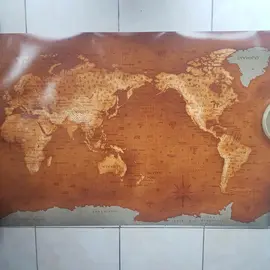 Planisphère de l'hémisphère sud ( attention carte à l'envers sur la photo )