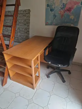 Grand bureau imitation bois