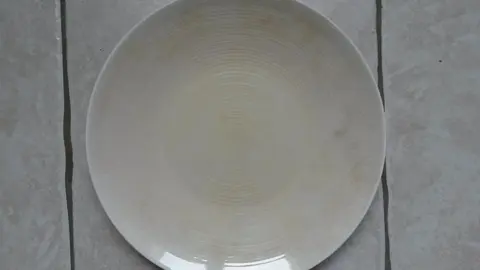 6 assiettes plates 28cm