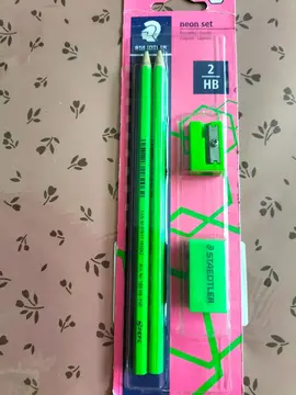 crayons neufs