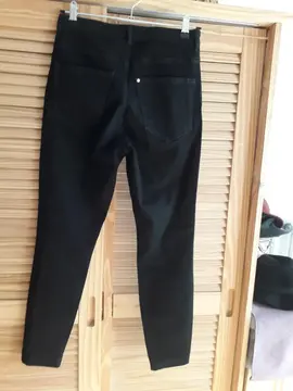 Pantalon toile coton noir près du corps T 36