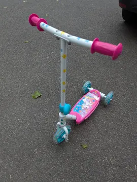 trottinette pour tout petit (3-4 ans)