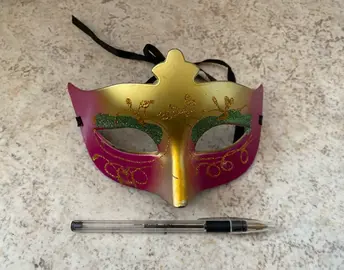 Masque type vénitien