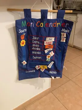 Calendrier mural enfant en tissu