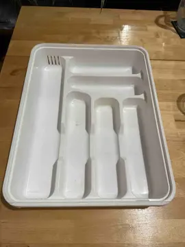 Range couverts en plastique blanc